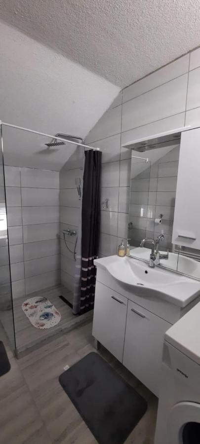 Apartman Karolina Rudanovac Exteriör bild