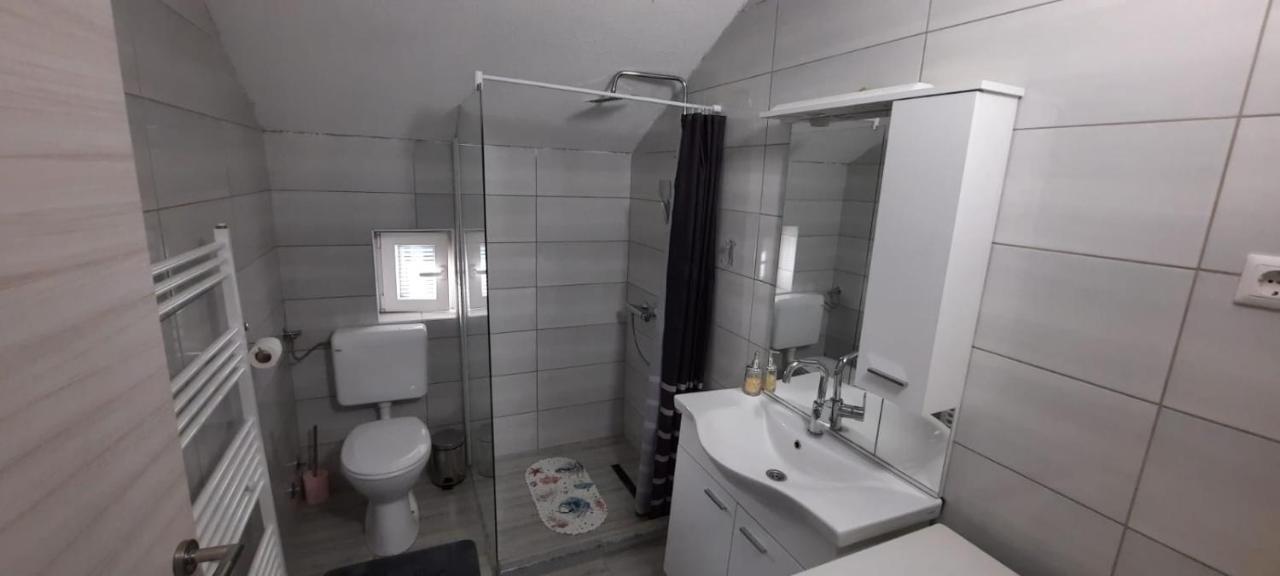Apartman Karolina Rudanovac Exteriör bild